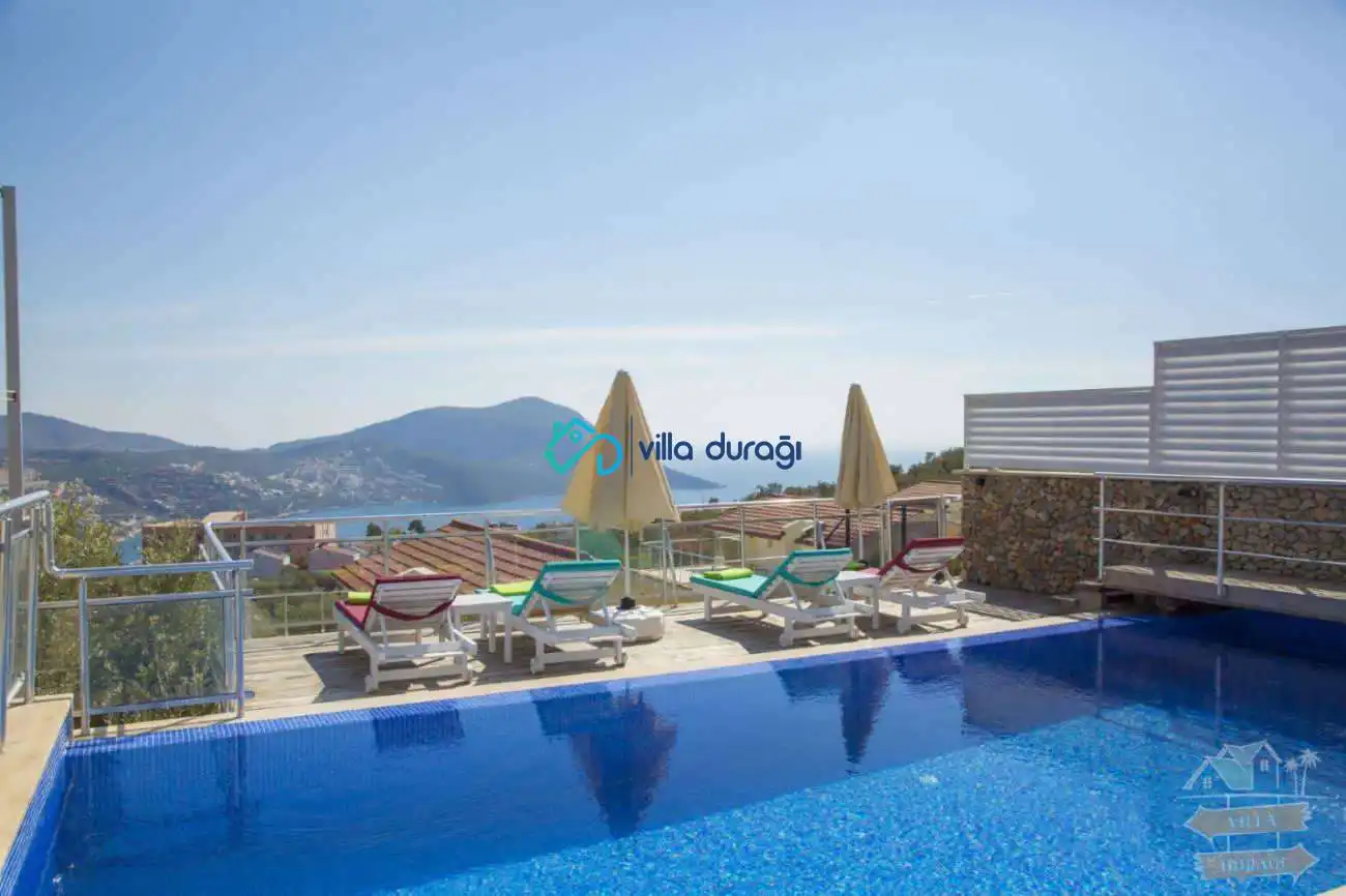 Deniz Manzaralı Villa Tatili