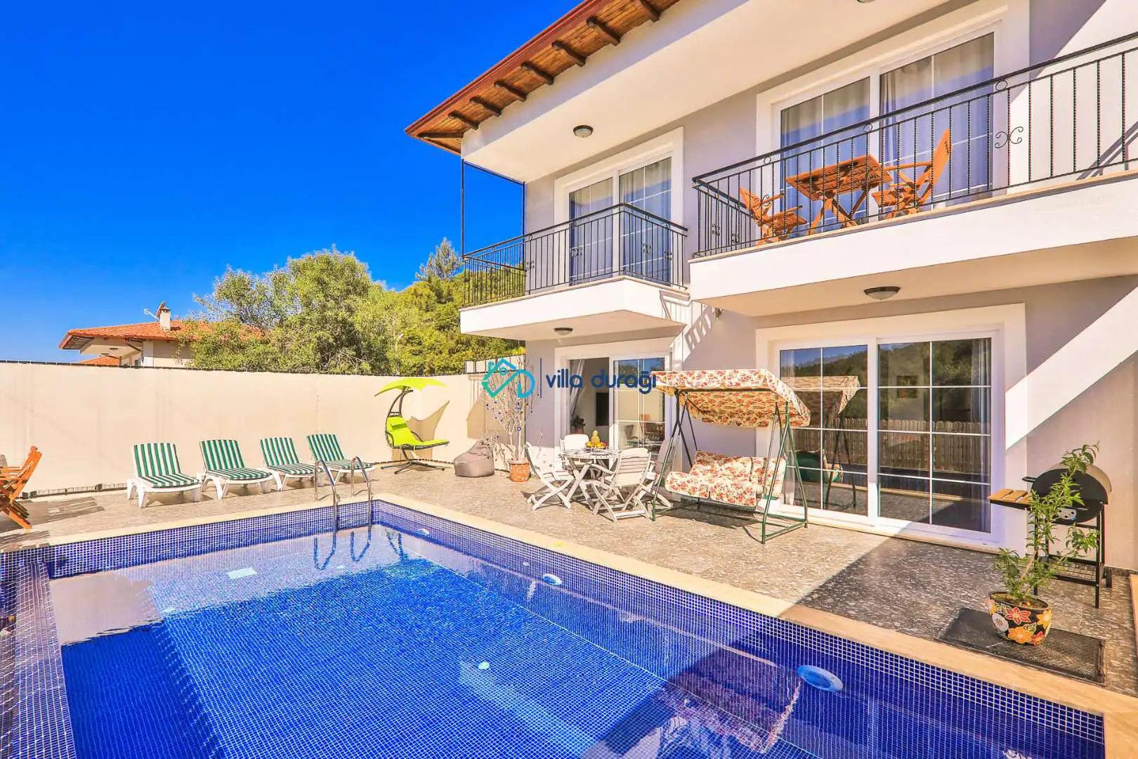 Özel Havuzlu Muhafazakar Villa