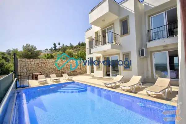 Muhafazakar Villalarda Konforlu Tatil