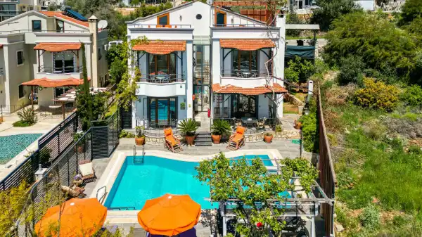Villa Kırlangıç Luxury