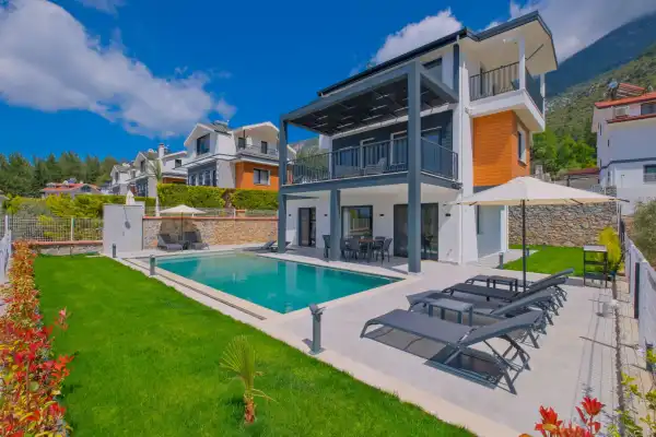 Villa Toharya