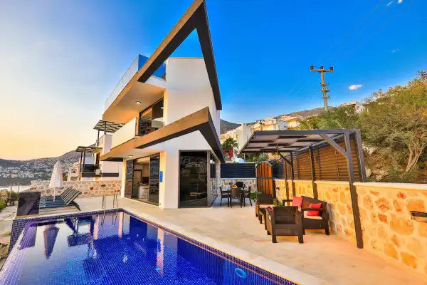 Villa Loca Kışla