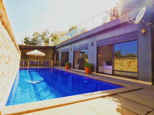 Villa Omaliza
