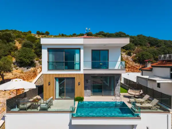 Villa Pera Hill