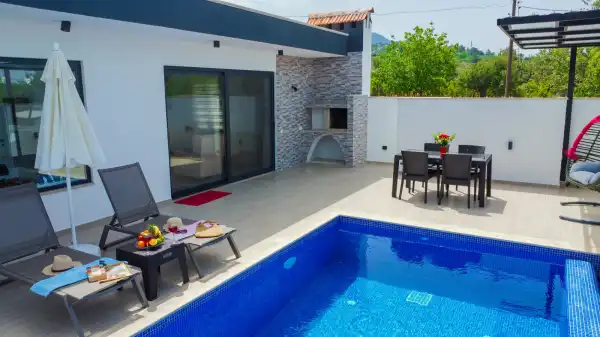 Villa Ah-Dem 
