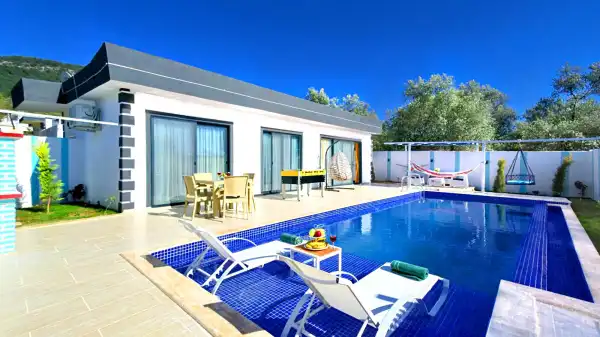 Villa Büşra Üzümlü Duo