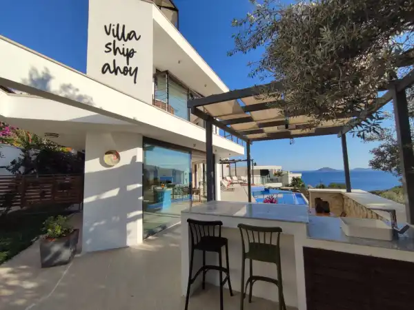 Villa Ship Ahoy